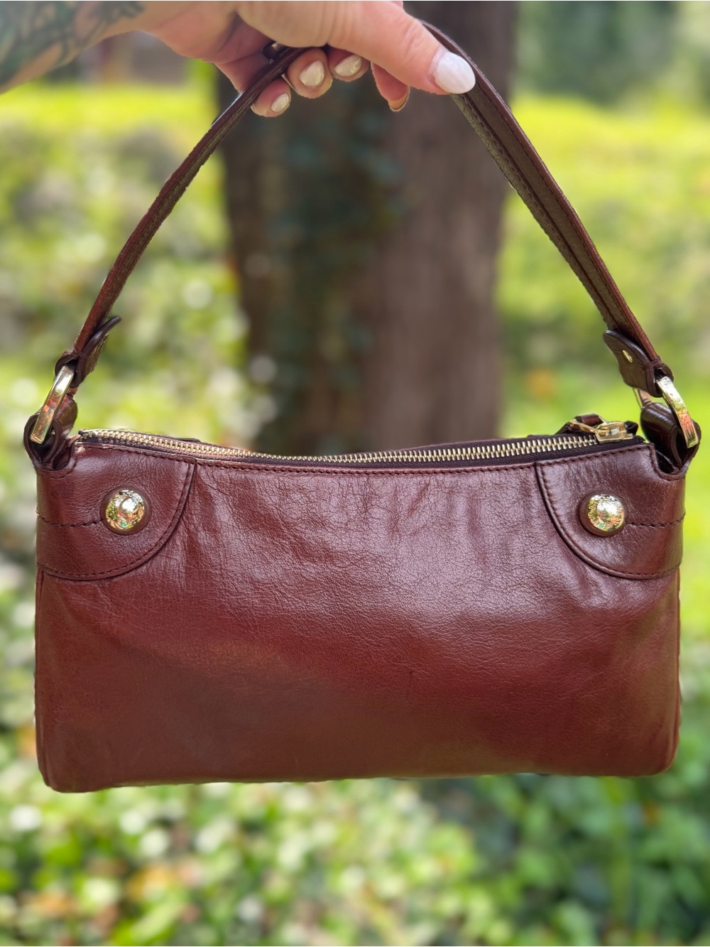 Bally VINTAGE Y2K Cognac Leather Shoulder Baguette Bag Pristine Gold Hardware - Picture 3 of 16